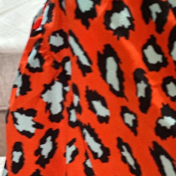 Gorgeous bubble sleeve v-neck tunic blouse - Picture 13 of 15